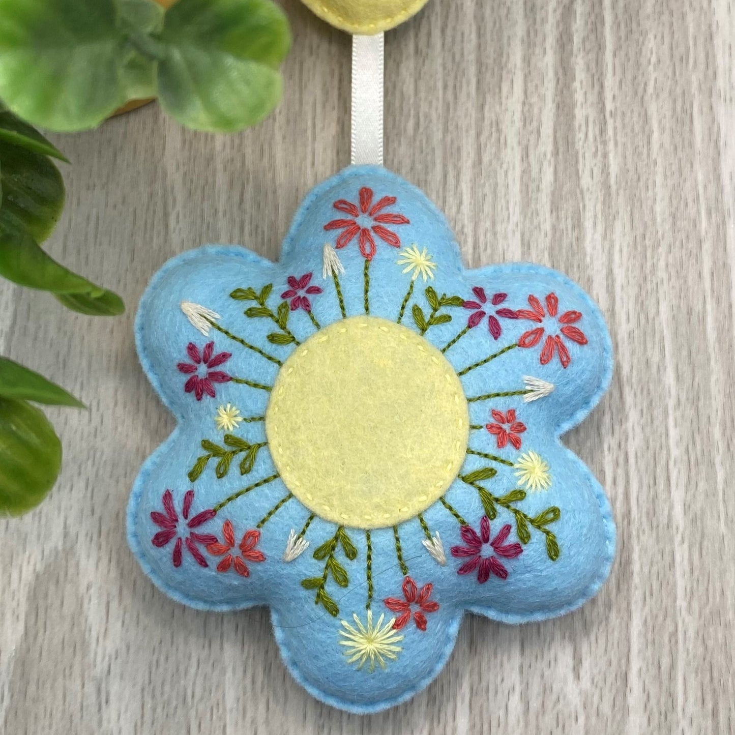 Wool Felt Flower Craft Kit
