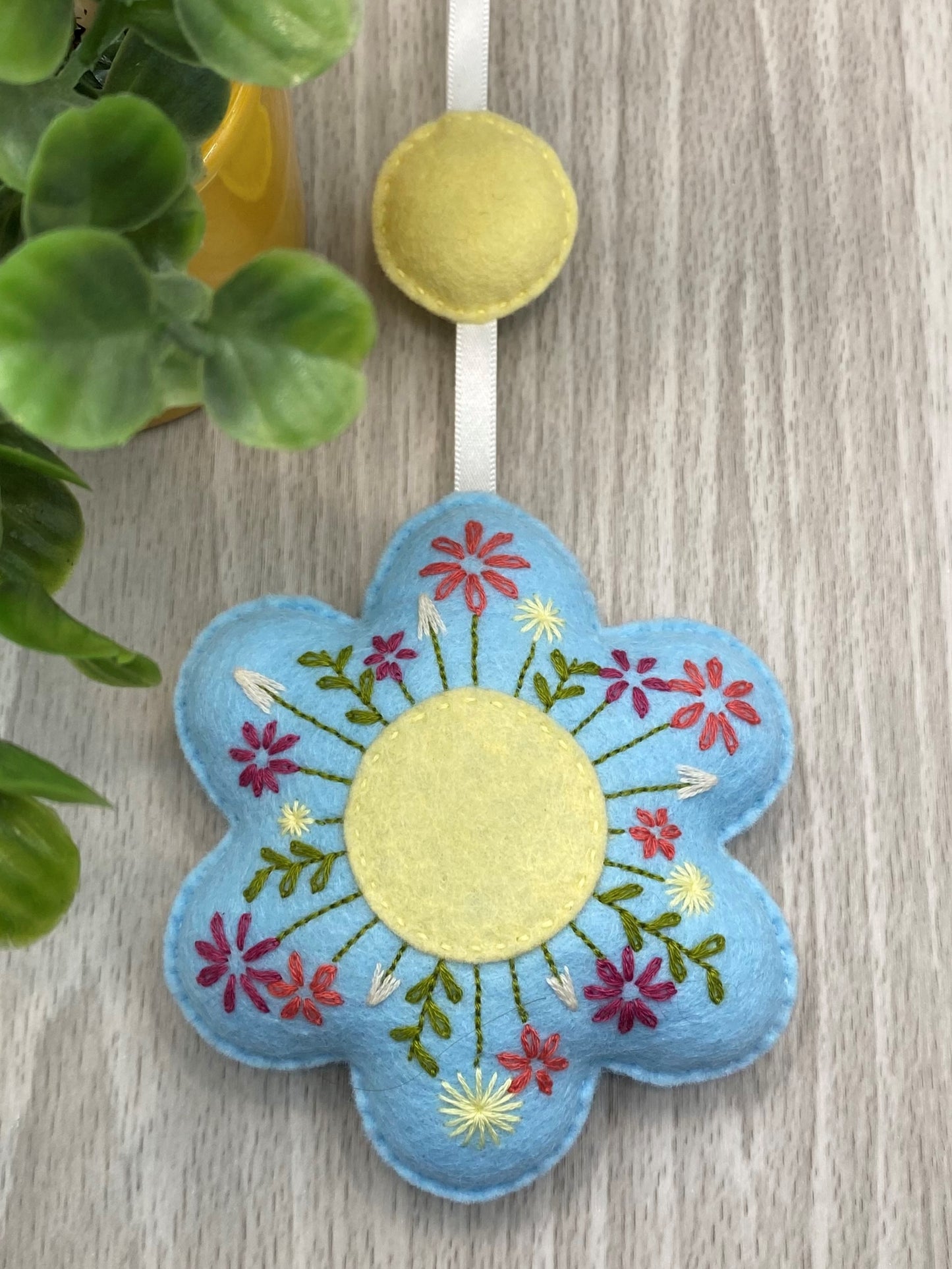Wool Felt Flower Craft Kit
